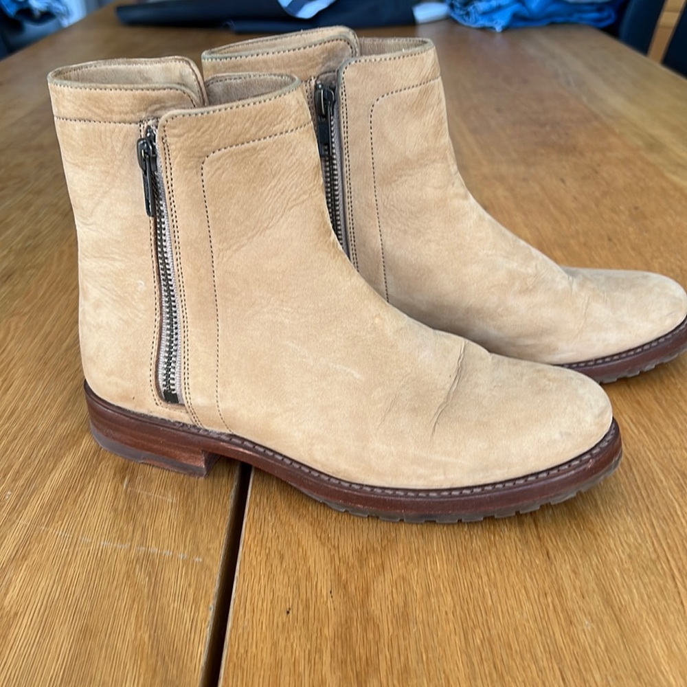 Frye ankle boots size 6 camel color